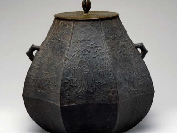 https://education.asianart.org/wp-content/uploads/sites/6/2020/01/teapot-600x450.jpg 1x, https://education.asianart.org/wp-content/uploads/sites/6/2020/01/teapot.jpg 2x