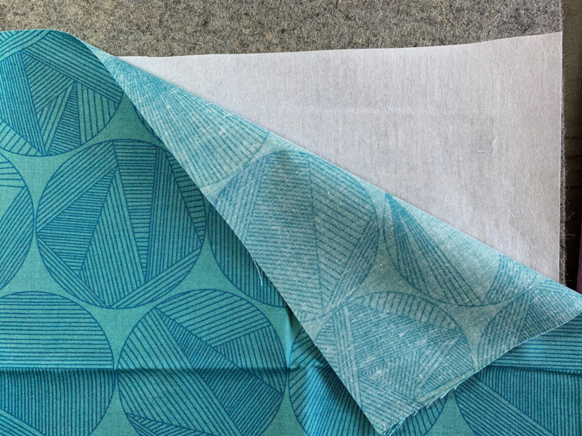 Detailed steps for making no-sew patterned cloths.